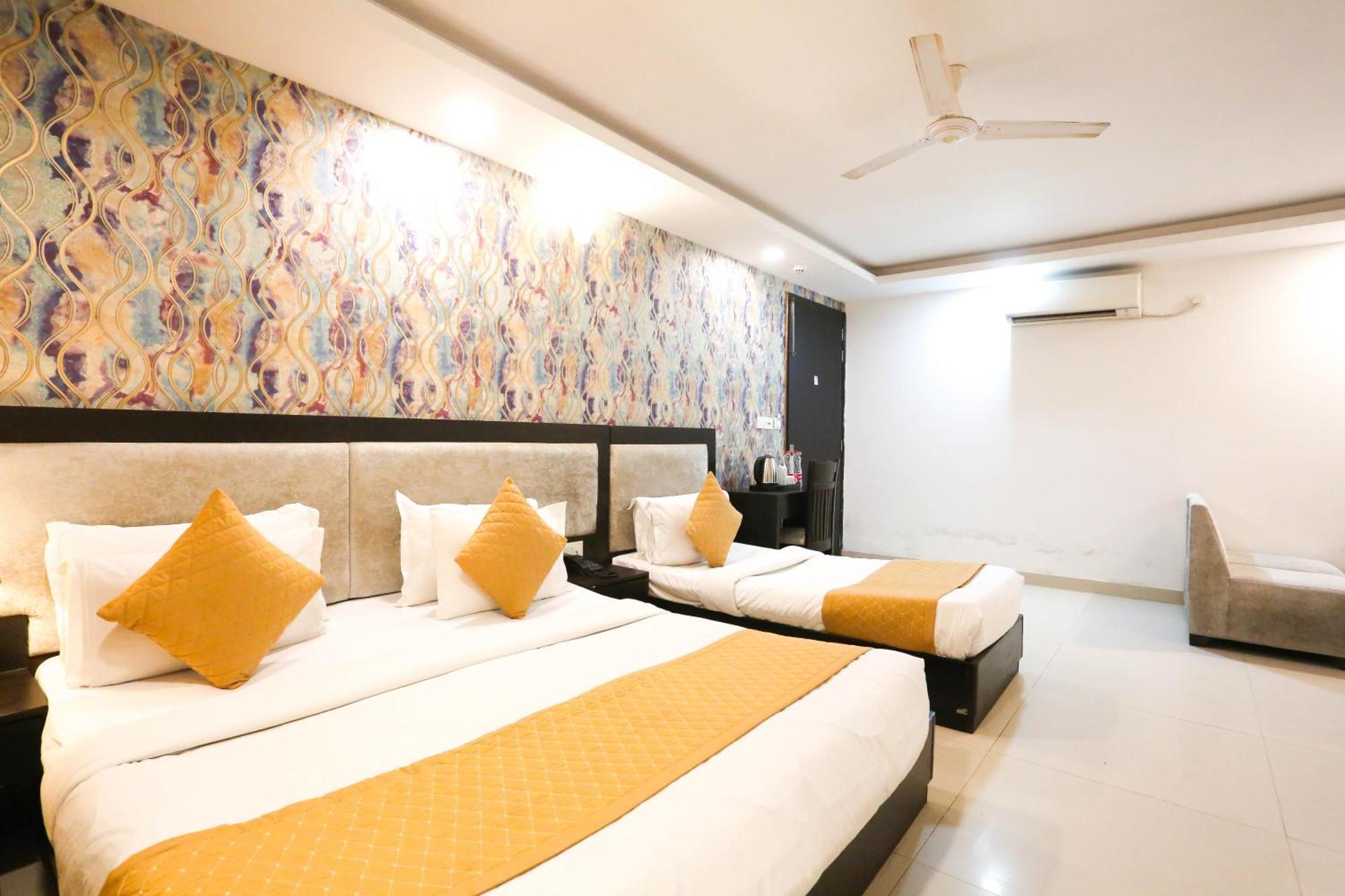 Hotel Aashiyana ニューデリー エクステリア 写真