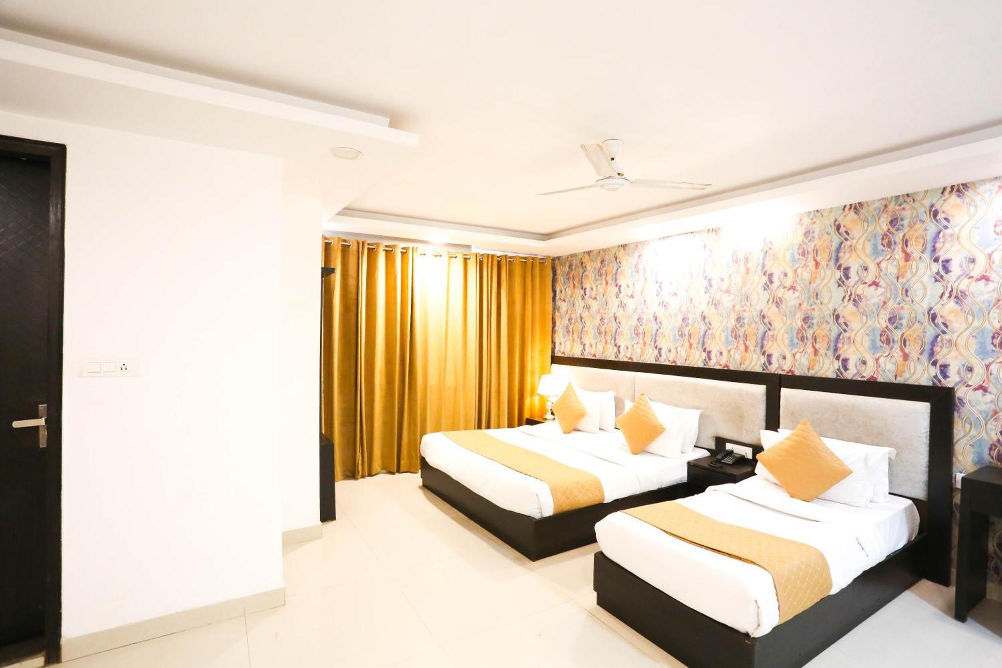 Hotel Aashiyana ニューデリー エクステリア 写真
