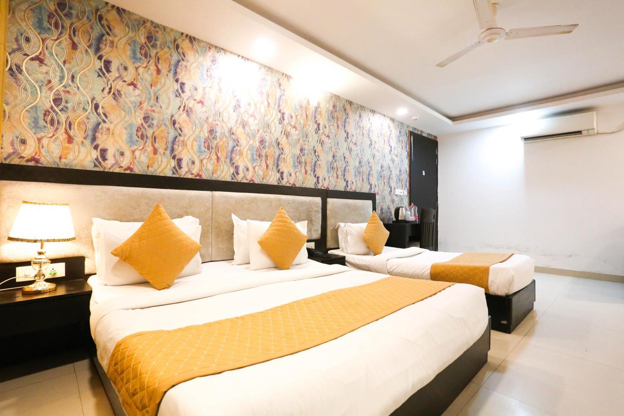 Hotel Aashiyana ニューデリー エクステリア 写真